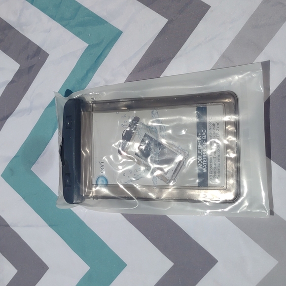 Smart Phone Mobile Phone Waterproof Bag Beach Pool Swim - Picture 1 of 9